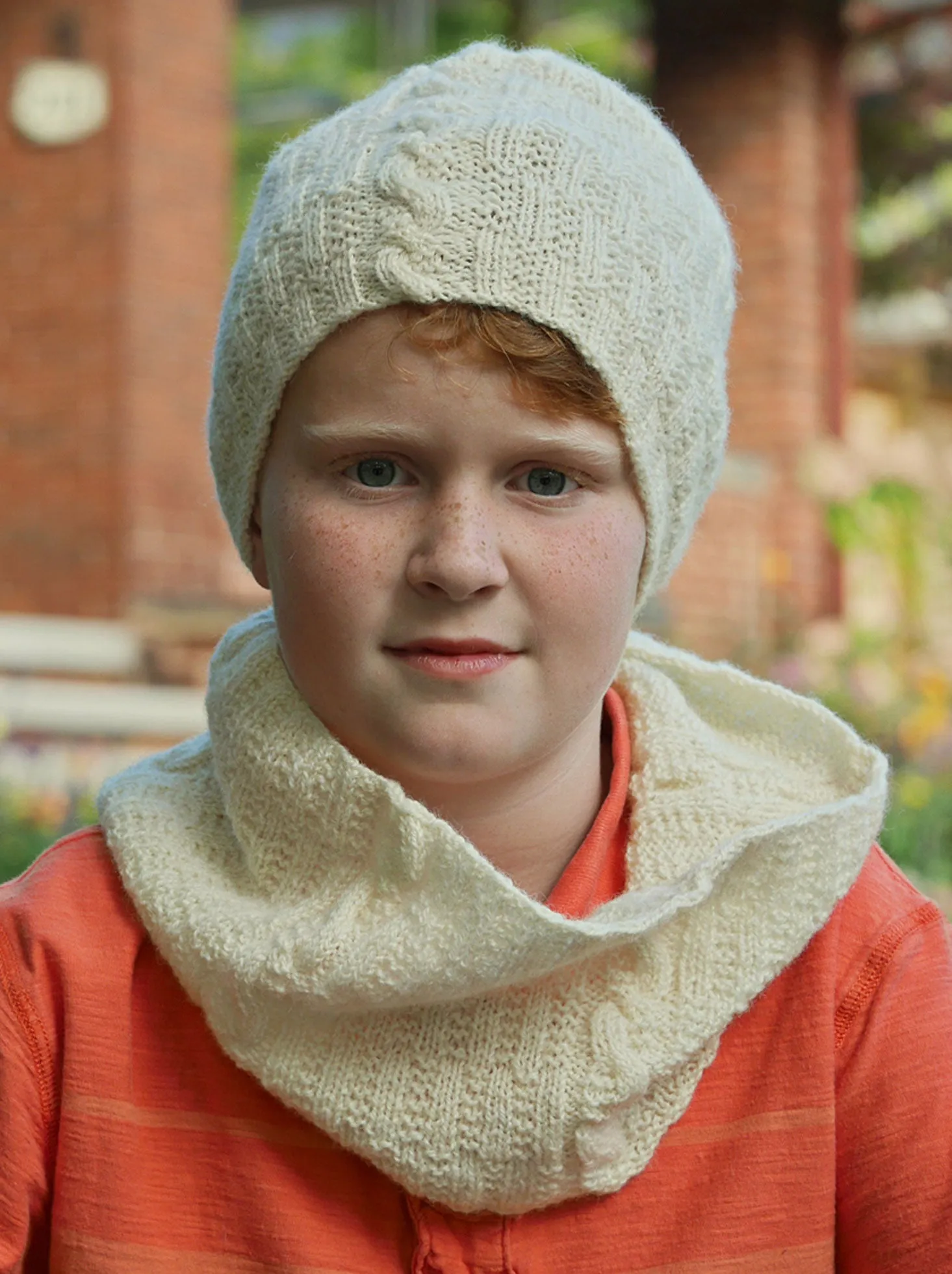 Chicken Coop Cowl <br/><small>knitting pattern</small>