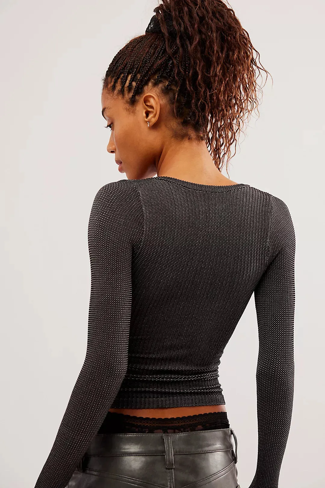 Clean Slate Smls Layering Top Black