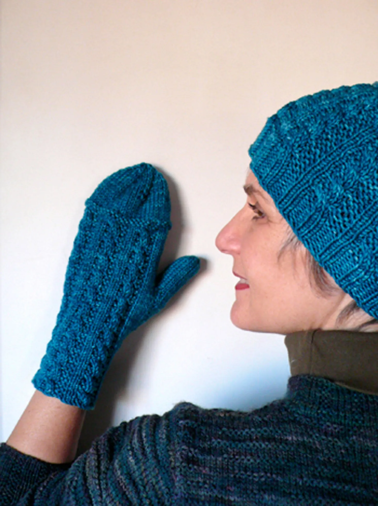 Cornrows Mittens and Hat <br/><small>knitting pattern</small>