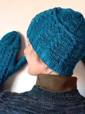 Cornrows Mittens and Hat <br/><small>knitting pattern</small>