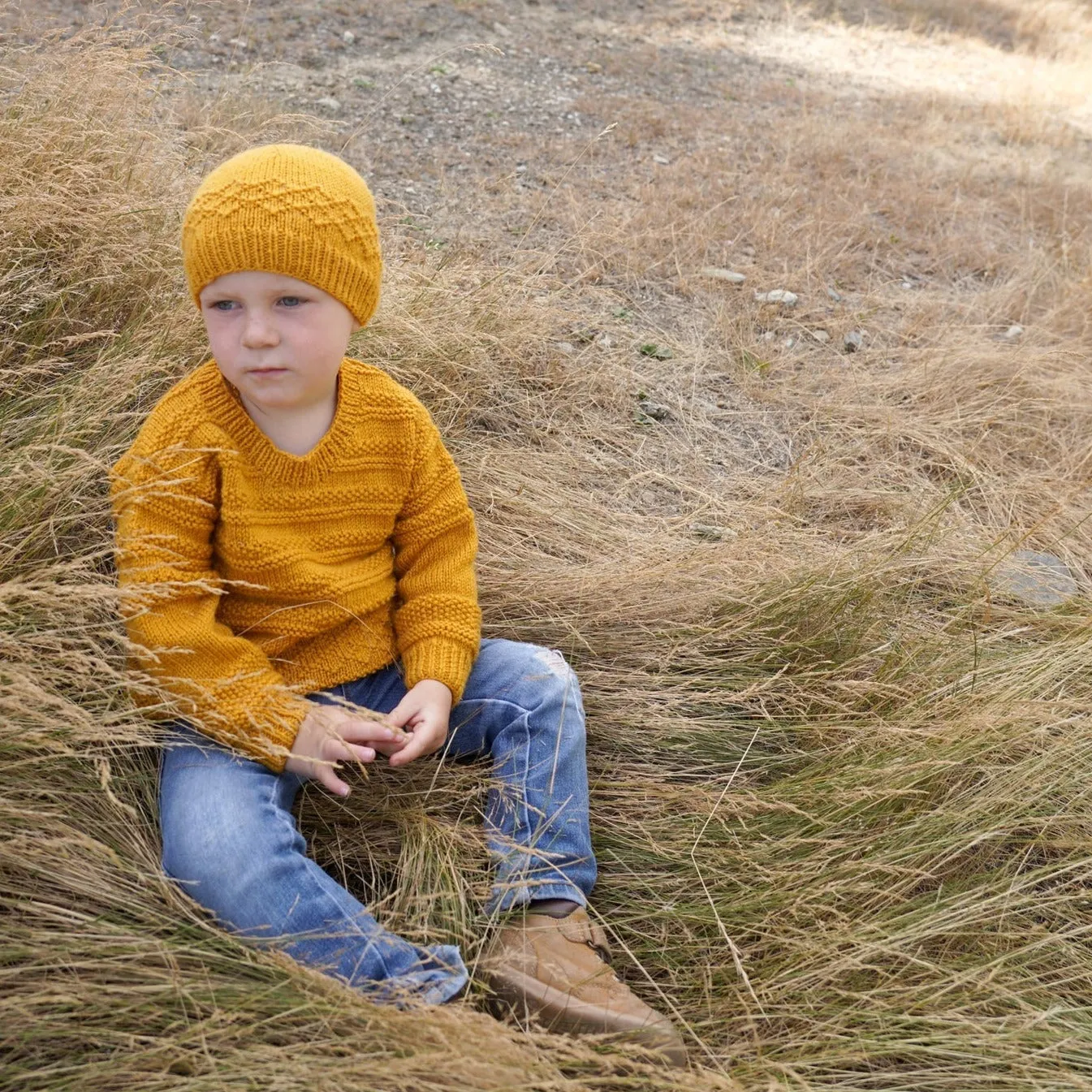 Goldie Sweater & Hat Knitting Pattern - 8Ply (LF40)