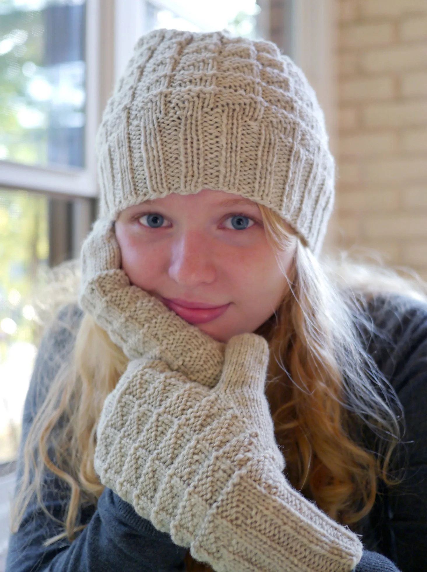 High Peaks Mittens and Hat <br/><small>knitting pattern</small>