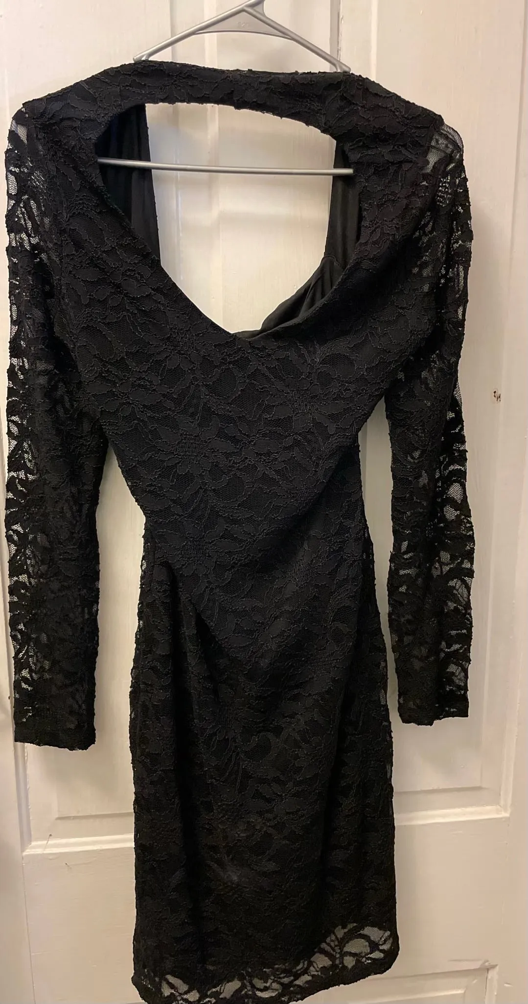 <€€ Womens Juniors MARINA Black Size 8 Long Sleeve V-Neck Open Back Lace Dress Mid Length Party