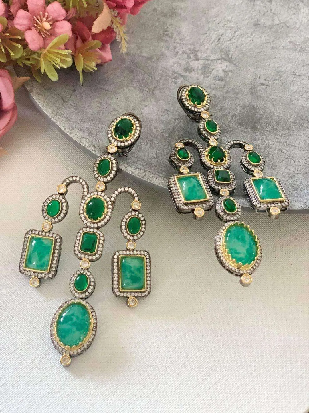 Nikita Dutta In Victorian Emerald Diamond Earring