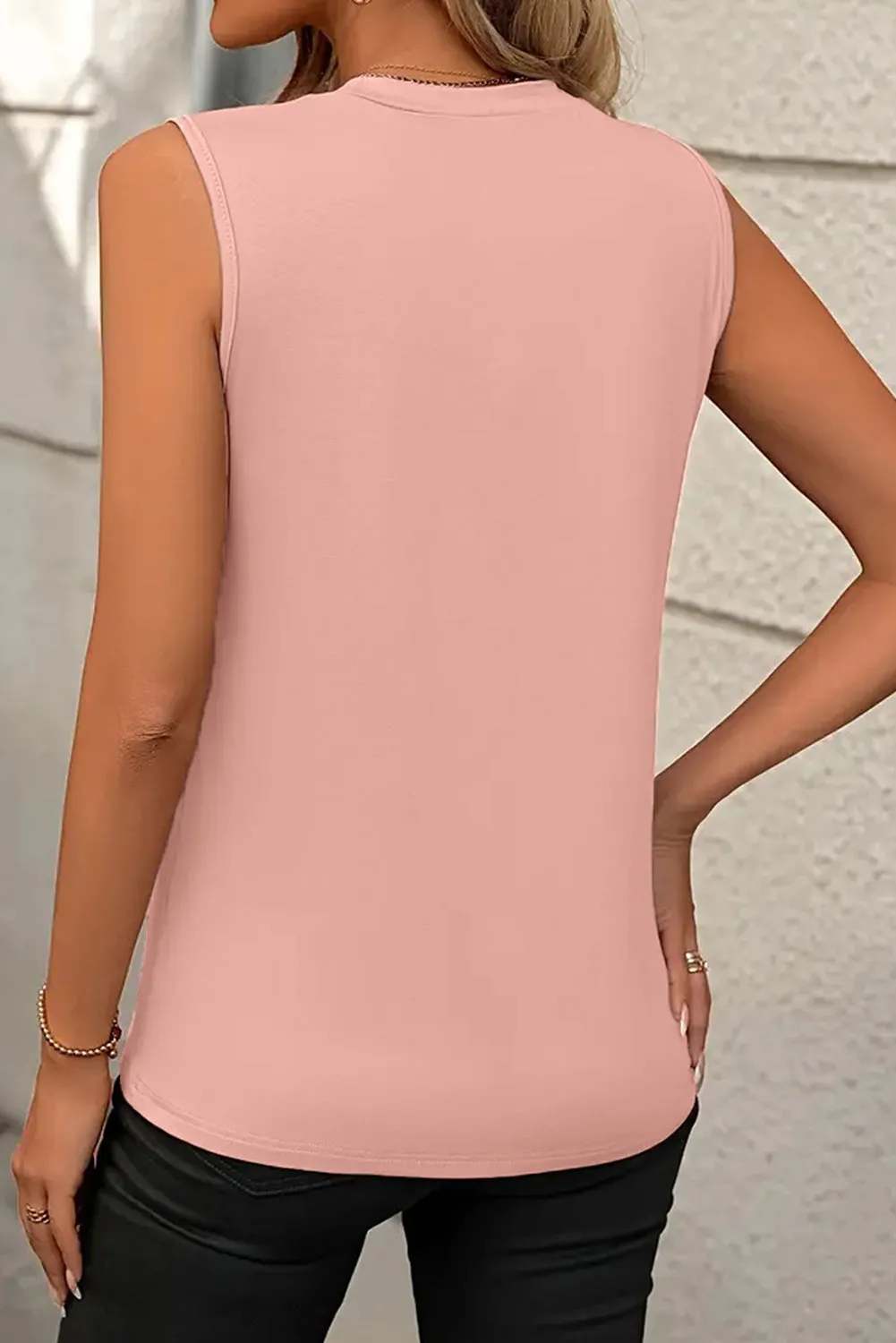 Solid Color Crew Neck Pleated Sleeveless Top – Keep It Simple, Keep It Sexy 💖