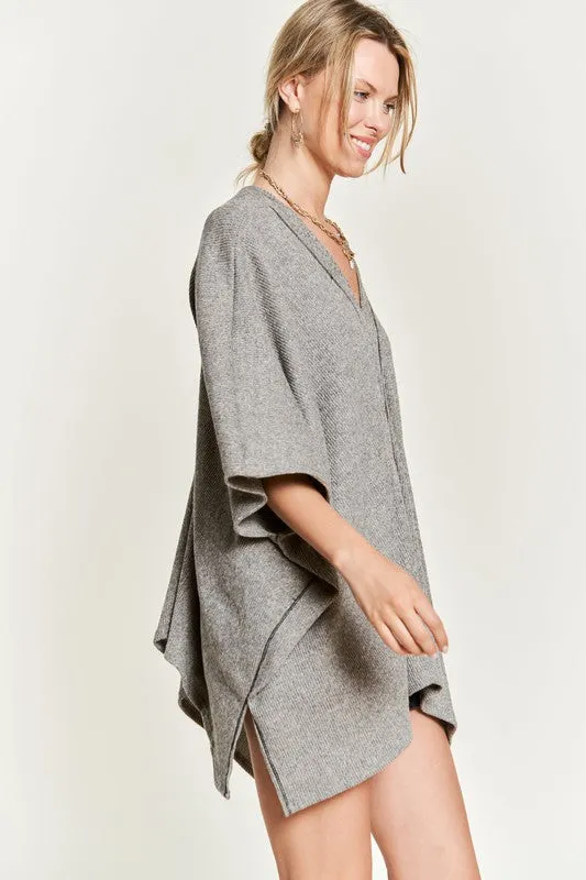 TEEK - V-NECK PONCHO TOP