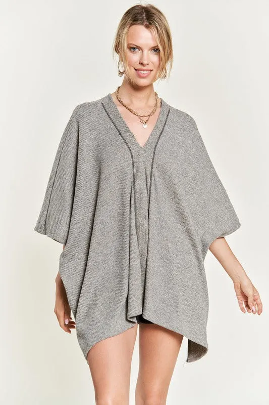 TEEK - V-NECK PONCHO TOP