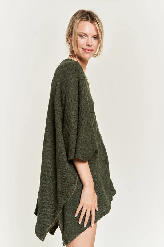 TEEK - V-NECK PONCHO TOP