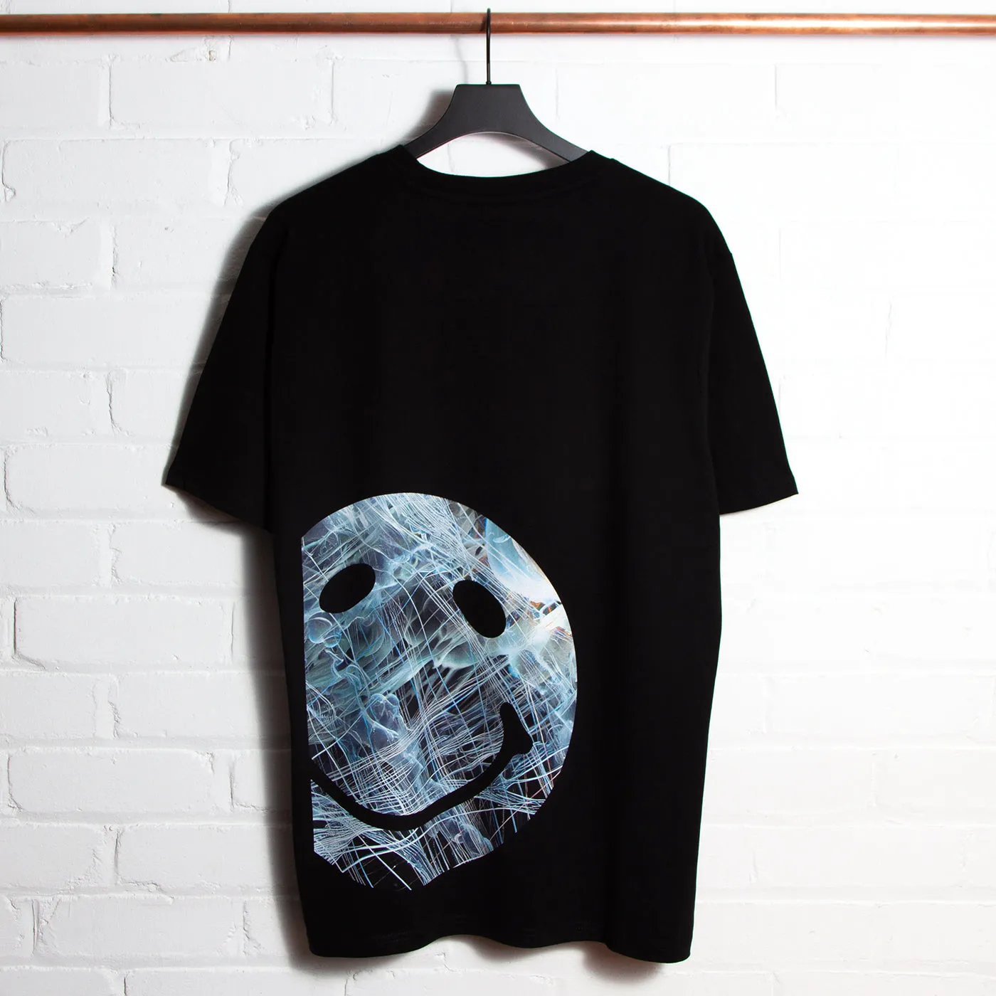 Tempest Side Smiley - Tshirt - Black